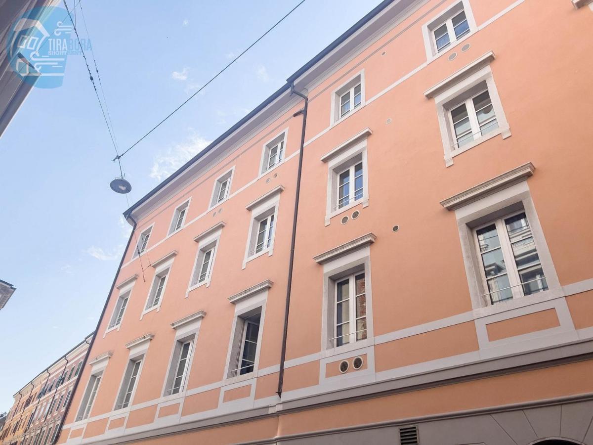 Corridoni 4C Tirabora Short Rent Leilighet Trieste Eksteriør bilde